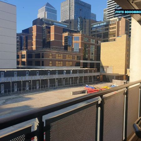 80S Retro 1Bed Studio Serviced Apartment Canary Wharf Perfect For Solo & Couple Travellers 런던 외부 사진