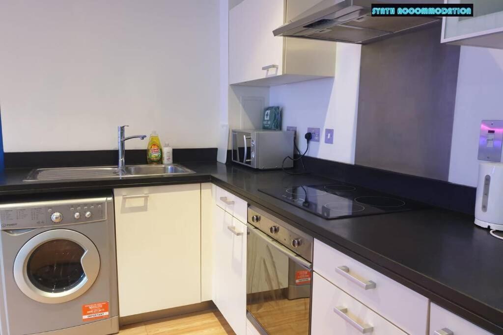 80S Retro 1Bed Studio Serviced Apartment Canary Wharf Perfect For Solo & Couple Travellers 런던 외부 사진