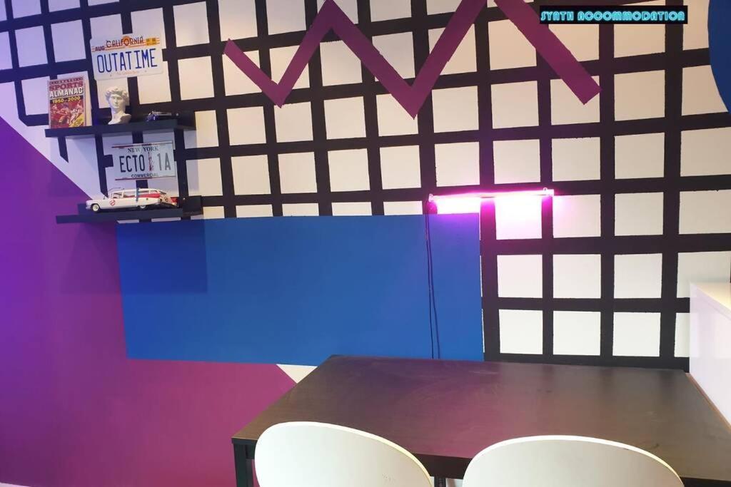 80S Retro 1Bed Studio Serviced Apartment Canary Wharf Perfect For Solo & Couple Travellers 런던 외부 사진